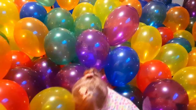 🍭Balloons - много шариков смотреть онлайн