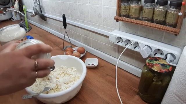 Тушеная картошка без мяса .Сырники со сладким соусом. И все это за одни выходные.Часть 2. смотреть онлайн