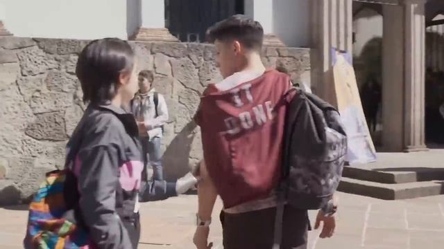 Itzel se pelea con Kika en la escuela | El amor invencible 1/5 | C-8 смотреть онлайн