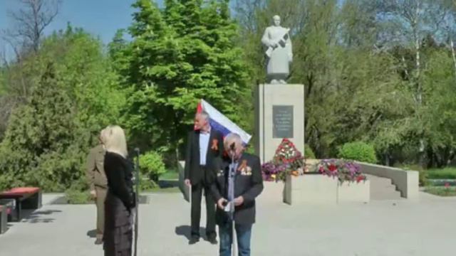 Торжественный митинг посвященному 77-летию Победы в ВОВ, в освобожденном Днепрорудном. смотреть онлайн
