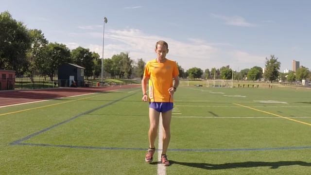 How to Run Strides (short accelerations) смотреть онлайн