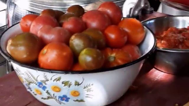 Вкусная и быстрая заготовка томатного сока на зиму 10 литров за 30 минут смотреть онлайн