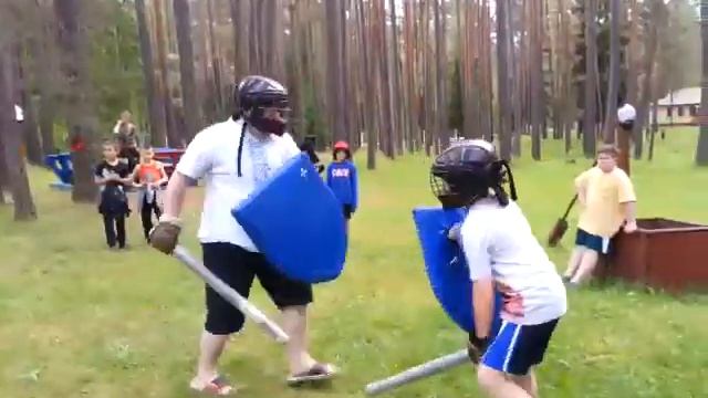 КВЕСТ-ИГРА В ЛАГЕРЕ "ИСКРА" 1 СМЕНА 2021 г. КАК ВЕСЕЛО ПРОВЕСТИ ЛЕТНИЕ КАНИКУЛЫ ДЕТЯМ. (C)UNOSTMK смотреть онлайн