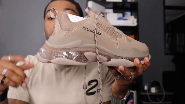 HOW TO STYLE: BALENCIAGA TRIPLE S "BROWN" ON FEET + REVIEW‼️ смотреть онлайн