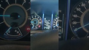 Toyota Fortuner. Включаем полный привод и пониженную передачу.Нажми два раза на экран.