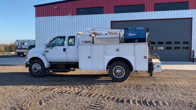 Lot 558, 2006 Ford F750 Service Truck смотреть онлайн
