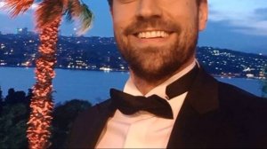 ШИКАРНАЯ ЛЕДИ! Вот как выглядите жена турецкого актера - Чаглар Эртугрул