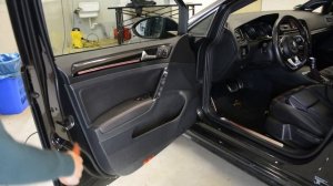 Снятие обшивки передней двери на VW Golf 7