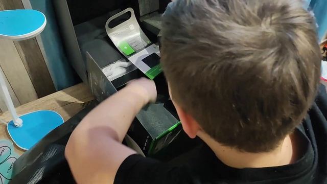 Распоковка Xbox Series X rrt-00011 смотреть онлайн