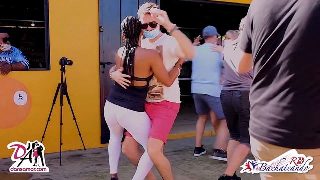 Bailando BACHATA DOMINICANA 2021 ?, Christophe & Yeny | Pareja República Dom, Zorro Negro -No te va смотреть онлайн