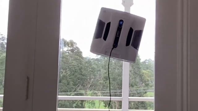 HOBOT 2S Robot Window Cleaner Review