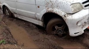 Ручная лебедка | Как вытащить машину из грязи?