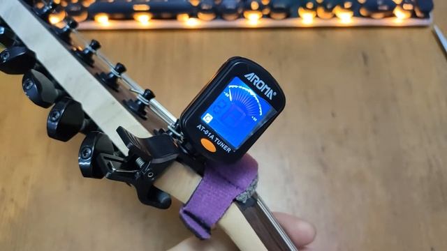 Aliexpress. Гитарный тюнер Aroma AT-01A смотреть онлайн