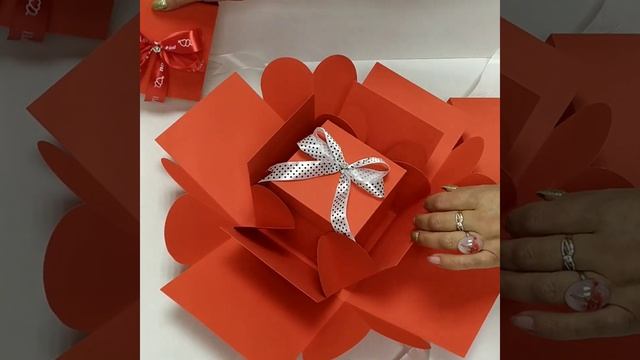 Красная коробка раскладушка для фото смотреть онлайн