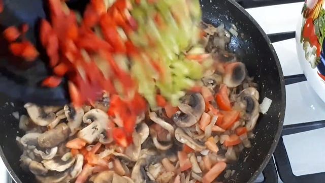 Ооочень вкусный ужин или обед"МАКАРОНЫ С ШАМПИНЬОНАМИ" смотреть онлайн