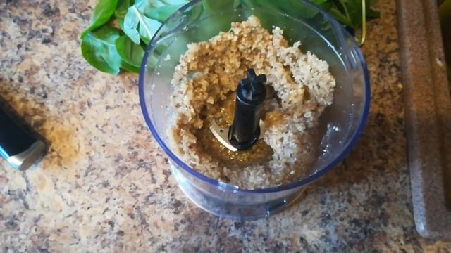 Как приготовить песто. Рецепт песто из базилика смотреть онлайн