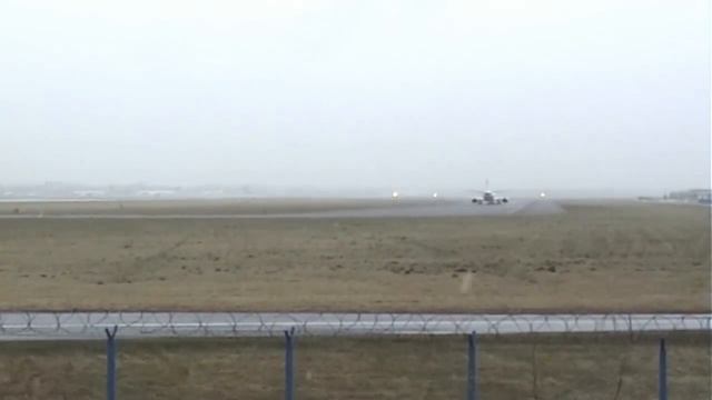 Emirates A330 first landing and start at Chopin Airport Warsaw EPWA смотреть онлайн