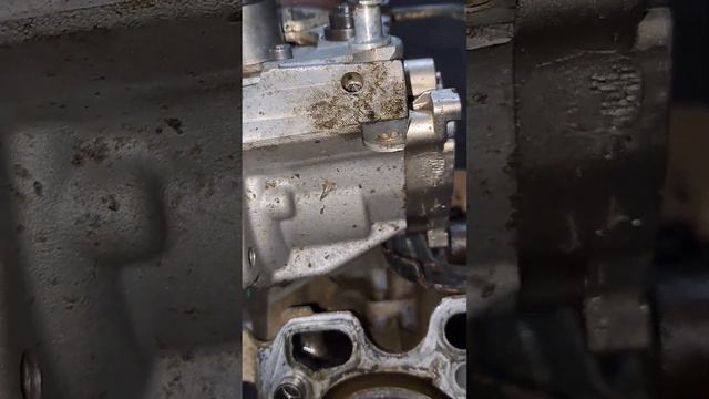 Мотор от Peugeot 1.6HDi, а где же поршень? ? #peugeot #ремонтмотора #hdi смотреть онлайн