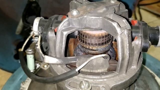 Обзор и вскрытие пылесоса Вихрь 8а. ПНВ600. Мотор АВП4.