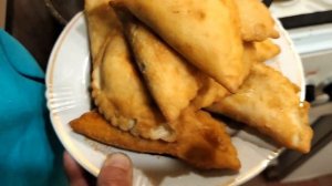 Как разогреть готовые замороженные чебуреки ?