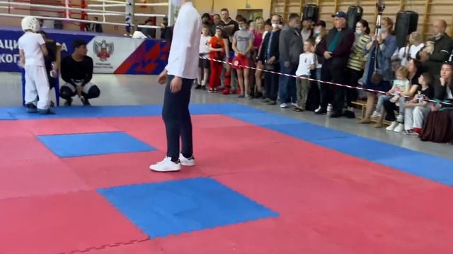 Кикбоксинг / Кубок «Альтаир» /Денисенко Всеволод (кр. шлем) vs Бурмистров Данила (син. шлем). смотреть онлайн