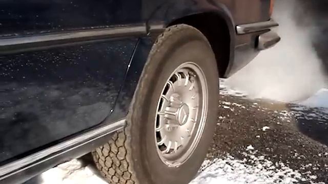 La suspension oléopneumatique arrière de la Mercedes 450 SEL 6.9 смотреть онлайн