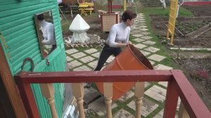 6 соток 27 апреля 2023 года. Посеяла однолетники. Выкопала розы. Весенний лес по дороге в город.