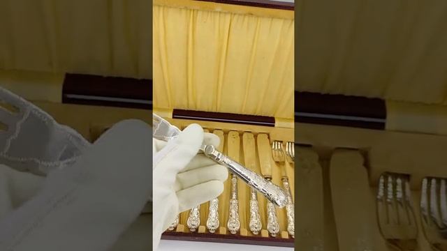 Набор столовых приборов, знаменитый "Kings Pattern", ручки из серебра 925 пр., Англия, 1924 год. смотреть онлайн