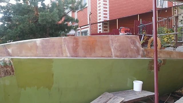 Шпаклюем яхту H700 Часть вторая. Борта. смотреть онлайн