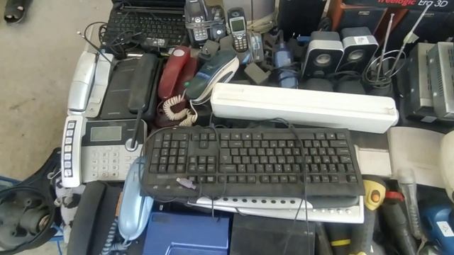 ЭСКИ БОЗОР | БАРАХОЛКА УРГАНЧ БОЗОР. Клавиатура, монитор, телефон, колонка, планшет, микрофон смотреть онлайн