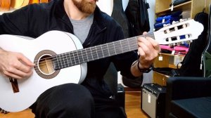 Как звучит классическая гитара FABIO KM3915 WH