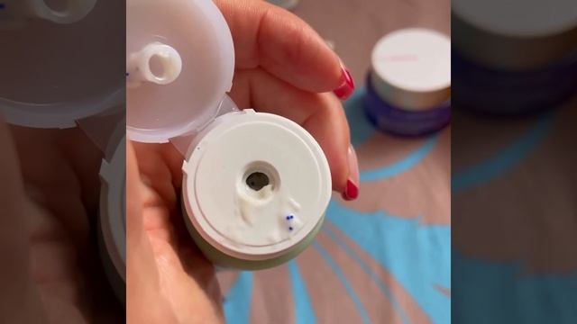 Лайф-хаки увлажнялок от Clarins. Как выгодно купить, уникальность упаковки и дозатора их продуктов. смотреть онлайн