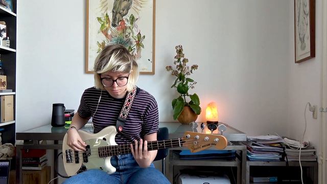 Billie Eilish - Bad Guy (Bass Cover Drop D) смотреть онлайн