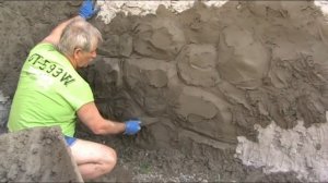 как  штукатурить  забор своими  руками  без  навыков  штукатура. декоративный  камень  на  заборе.