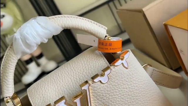 Special grade original leather louis vuitton outlet M23766 rice white shell corolla смотреть онлайн