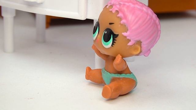 Мама, а зачем всё это женщинам? Куклы ЛОЛ Сюрприз Смешные видео #59 Играем вместе Лалалупси Вероник смотреть онлайн