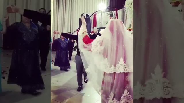 Свадьба Милоша и Латвины ? смотреть онлайн