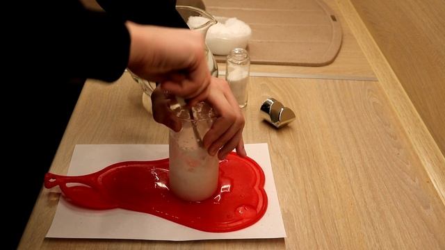 МГНОВЕННАЯ ЗАМОРОЗКА!ПРИМОРАЖИВАНИЕ СОСУДА К ПОВЕРХНОСТИ! Примораживание стакана / Опыт №1 смотреть онлайн