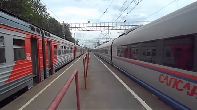 Сапсан прибывает на ст.Подсолнечная / Velaro RUS / ЭВС1-07 смотреть онлайн