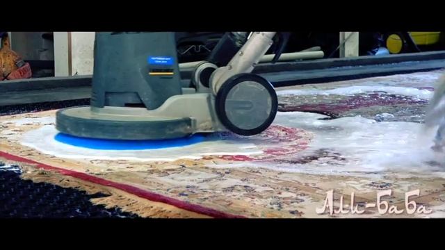 Посмотрите чтобы понять как правильно чистить ковры! смотреть онлайн