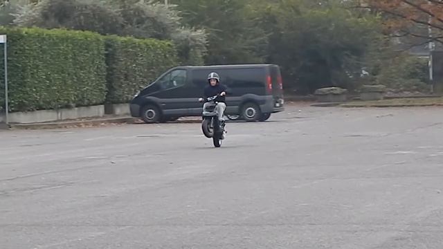 QUESTO MOTORINO E' UN AEREO!! *veloce* Booster смотреть онлайн