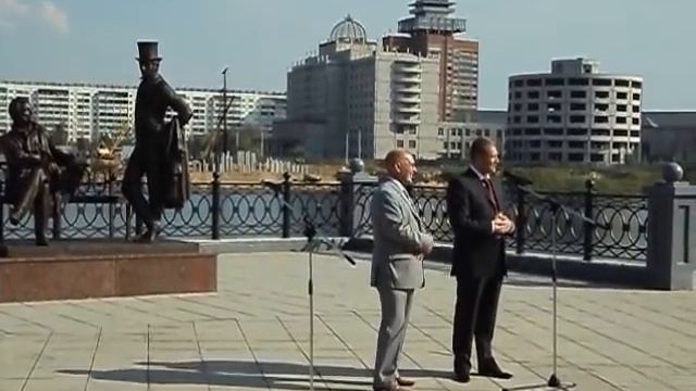 Леонид Маркелов читает свои стихи смотреть онлайн