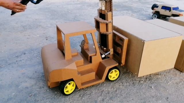 How to make Simple CARGO TRAIN out of Cardboard/DIY Railway смотреть онлайн
