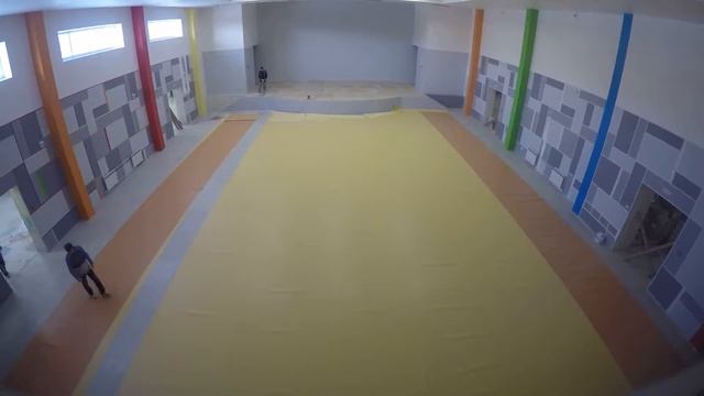 Заливка.шлифовка.укладка спортивного покрытия и разметка в 6-ти спортзалах