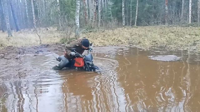 Почему Иж Планета 5 не едет или как утопить Иж в болоте смотреть онлайн