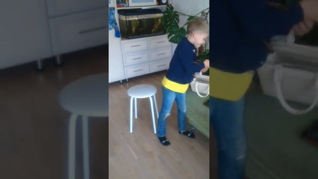 Как ходят женщины! смотреть онлайн