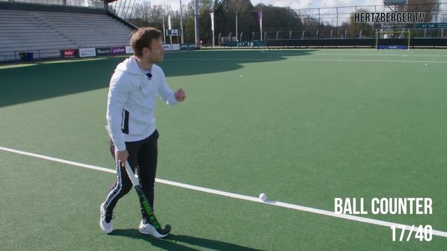 40 ball challenge! Hertzberger TV Field Hockey tutorial смотреть онлайн