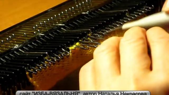 Цветочки перевитием №16✅Вязание на вязальной машине✅Косы, косички, перевитья машинного вязания смотреть онлайн