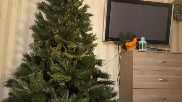 КАК КРАСИВО УКРАСИТЬ НОВОГОДНЮЮ ЕЛКУ? смотреть онлайн