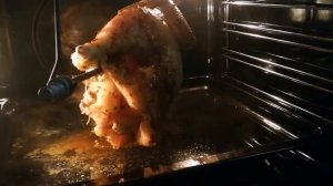 Курица на вертеле в духовке. Как закрепить курицу на вертеле.